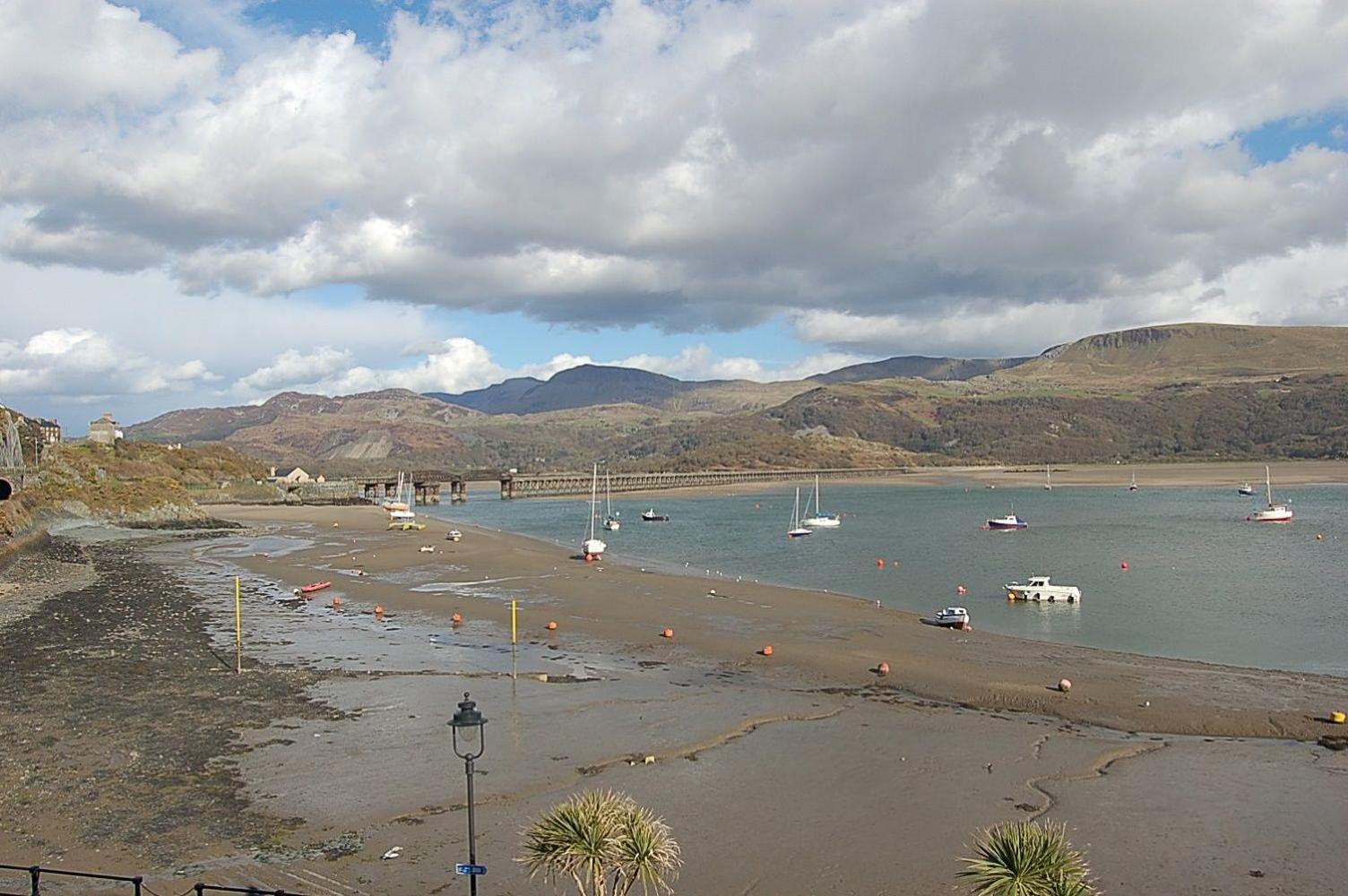 Beach Vista Apartment Three In Barmouth Exterior photo